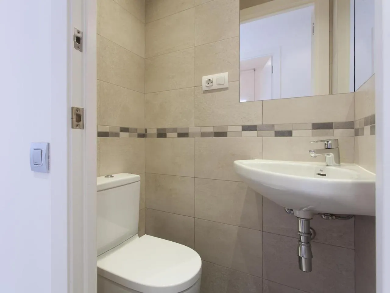 Corsega Apartment Barcelona Hiszpania